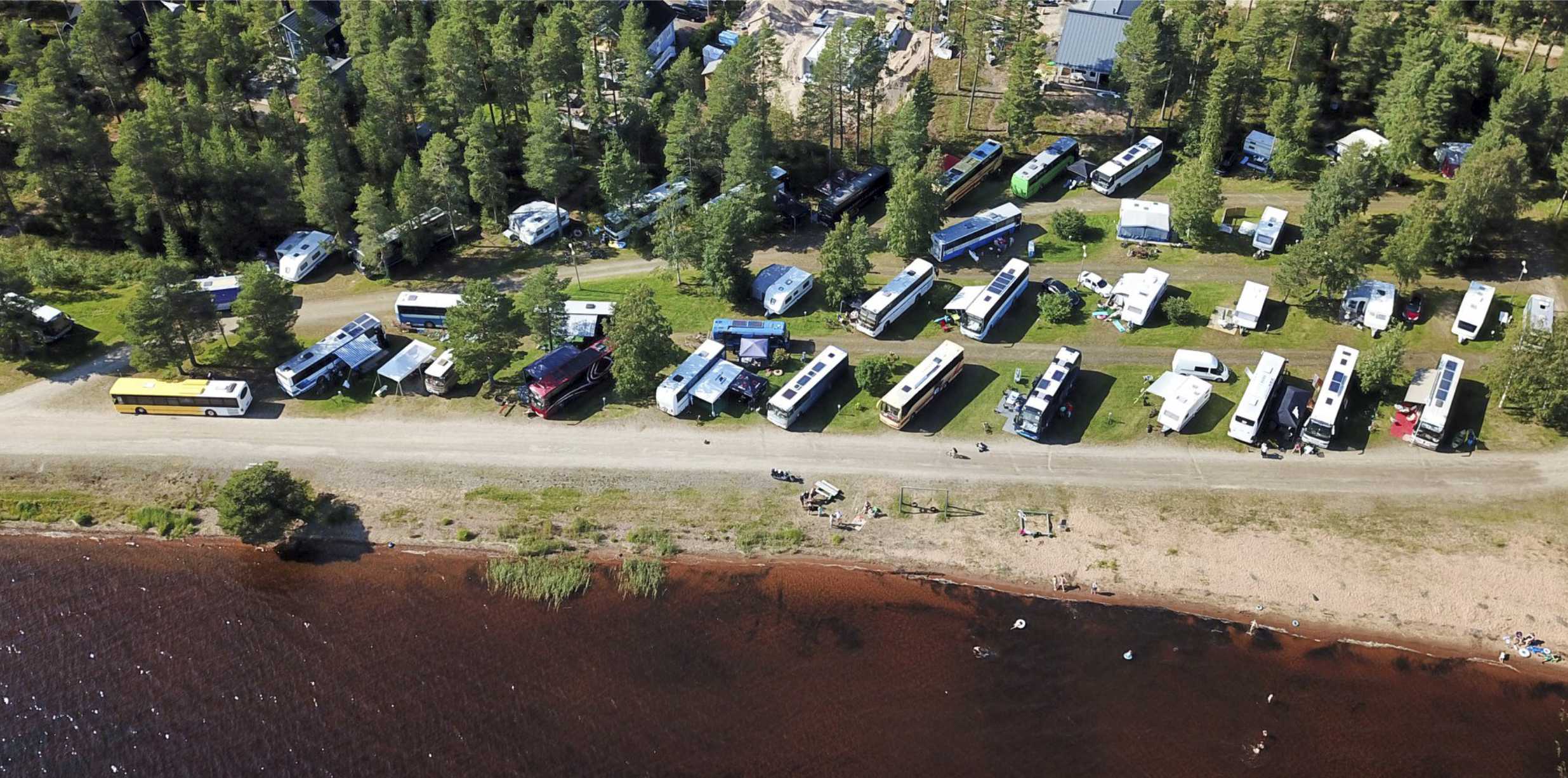 Kylähullujen Kulkureiden epävirallinen tapaaminen Manamansalossa heinäkuussa 2019